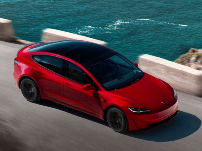 titulní obrázek článku: Tesla releases data on battery capacity degradation for Model 3 and Y, results are very good